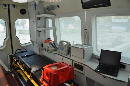 资源县救护车内部